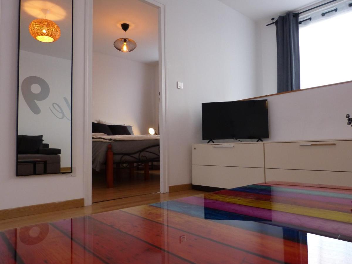 Le 99b Modern Queen Size Bed Connected Tv Appartement